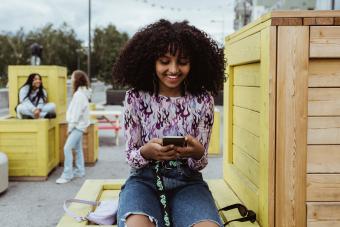 Dating Profile Headlines to Attract the Guy You Really Want